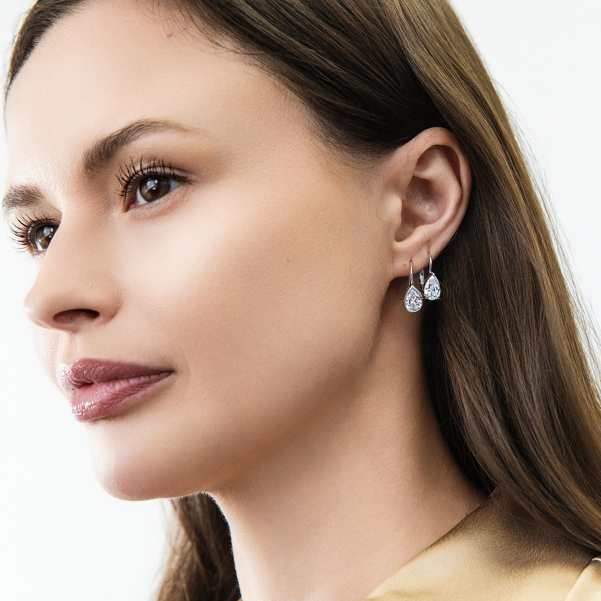 Model Wearing Solitaire Dangle Earrings Style E1256-01, Solitaire Dangle Earrings Style E1921-01