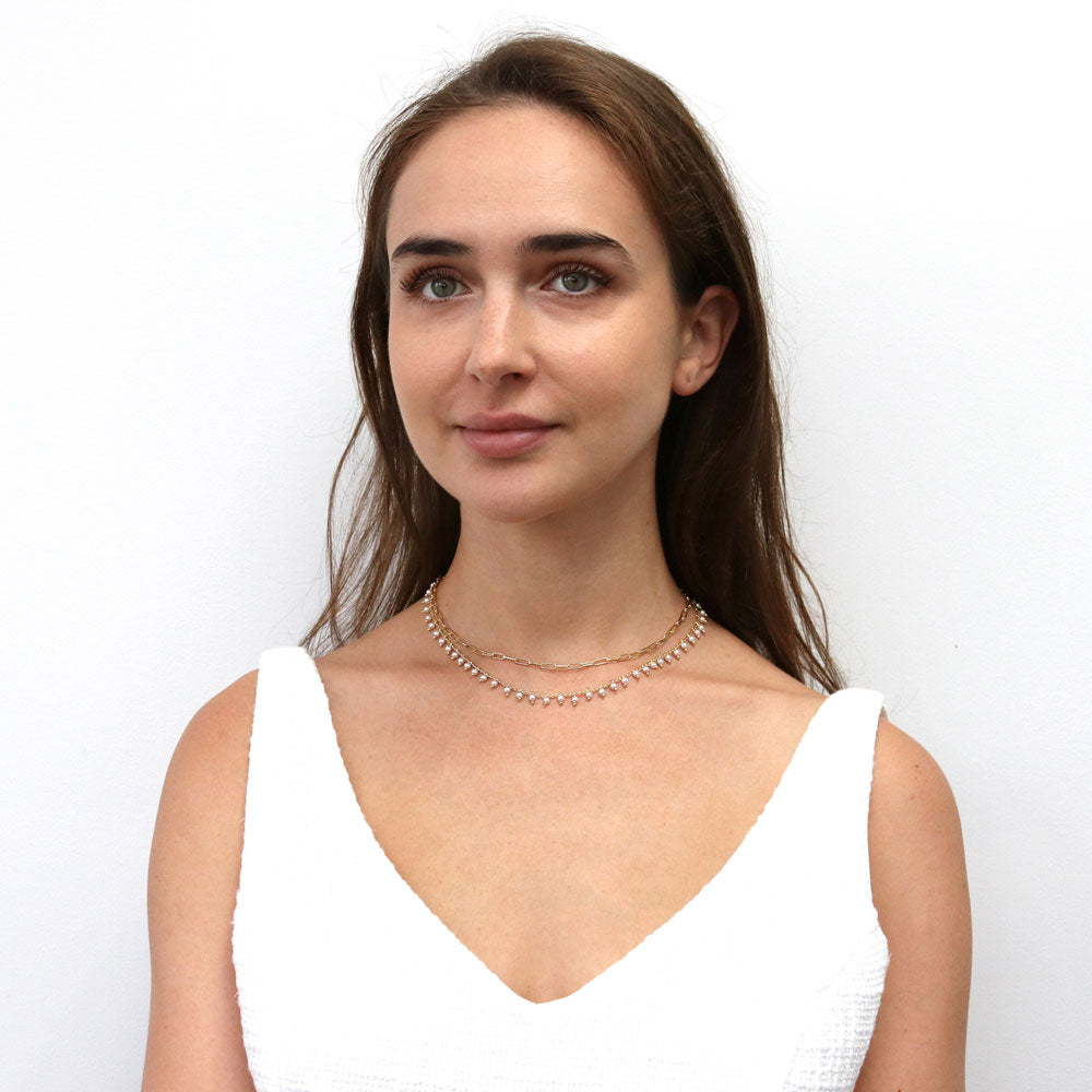 Model wearing Paperclip Link Chain Necklace 3mm, Yellow Gold Flashed