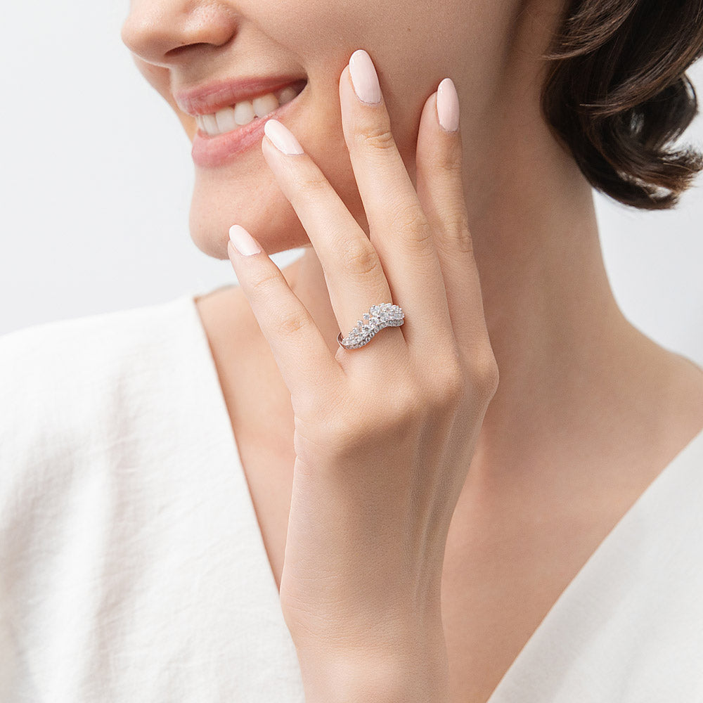 Solitaire Chevron Crown Graduated CZ Ring Set in Sterling Silver
