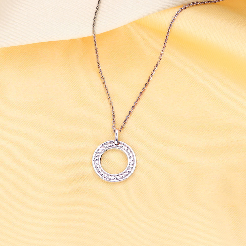 Open Circle Cable Pendant Necklace in Sterling Silver