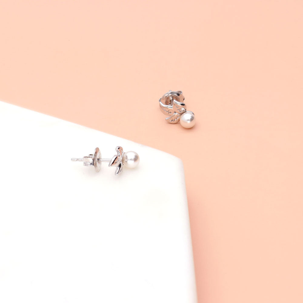 Flatlay view of Leaf Imitation Pearl Necklace and Earrings Set in Sterling Silver, 10 of 12