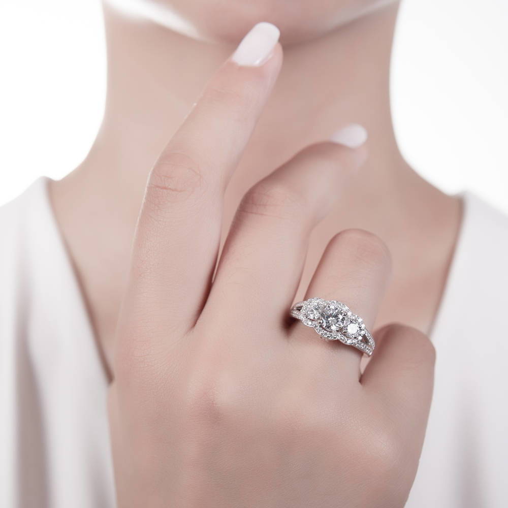 3-Stone 0.8ct CZ Split Shank Ring in Sterling Silver