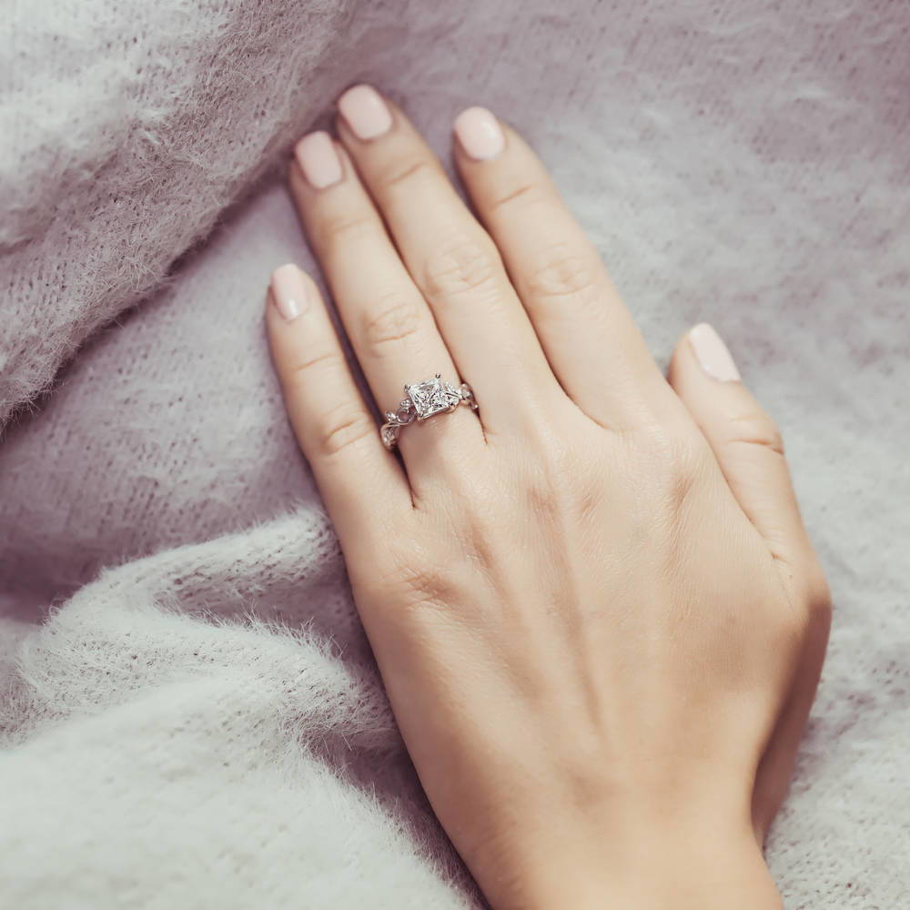 Solitaire Leaf Filigree Princess CZ Ring Set in Sterling Silver