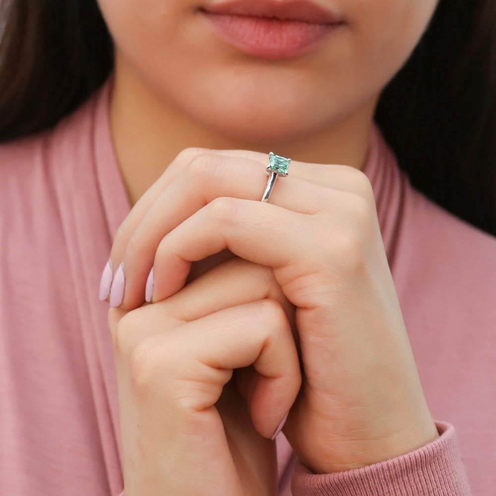Solitaire 1.2ct Green Princess CZ Ring in Sterling Silver