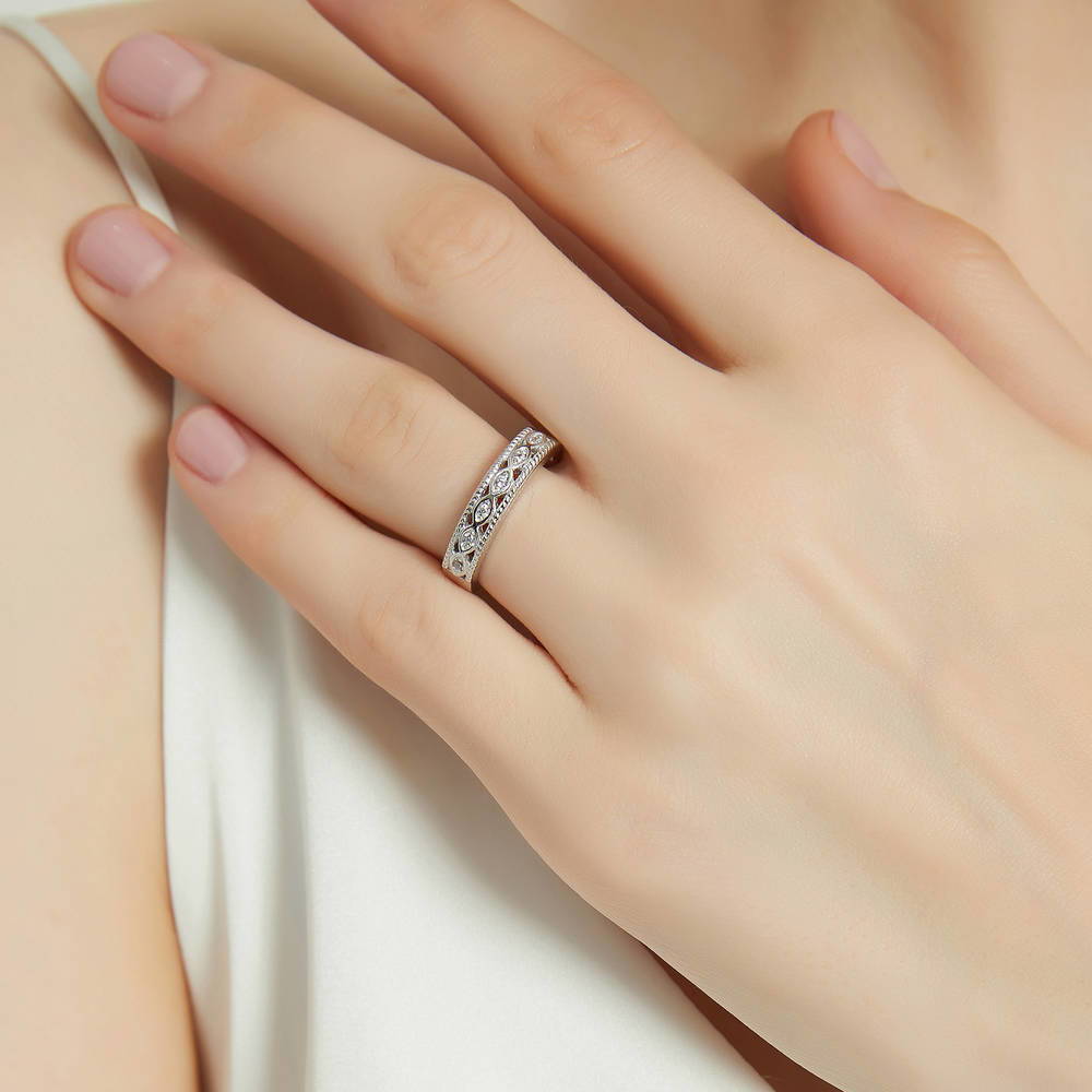 Model Wearing Woven Band Ring Style R1664-01