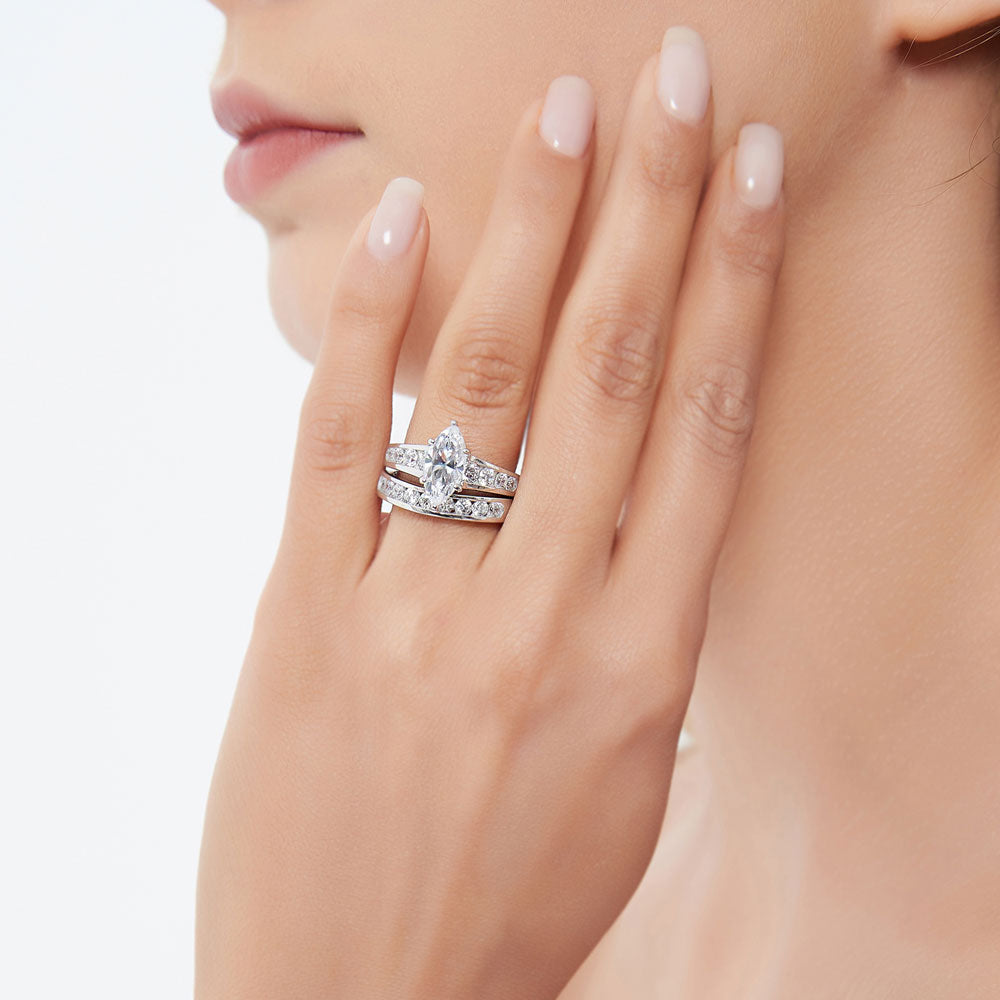 Solitaire 1.6ct Marquise CZ Ring Set in Sterling Silver