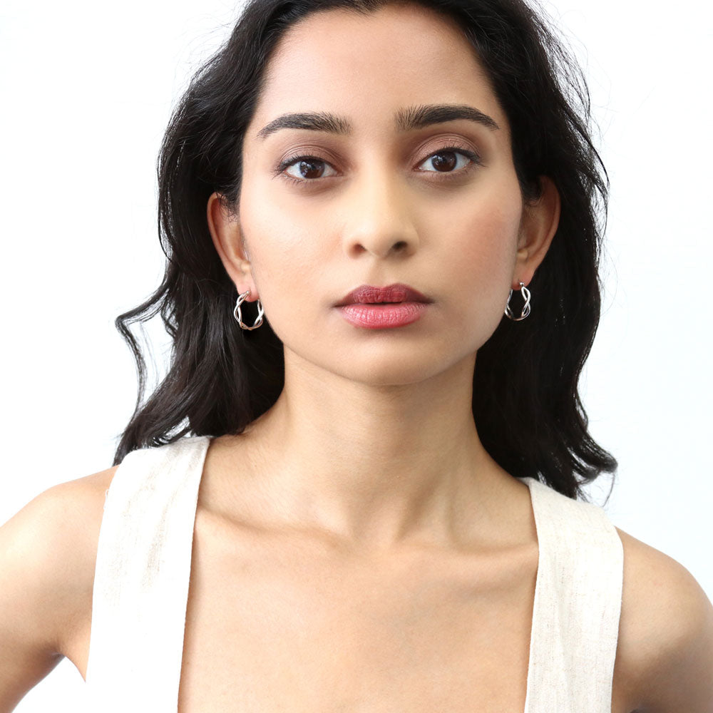Woven Medium Hoop Earrings in Sterling Silver 0.8"