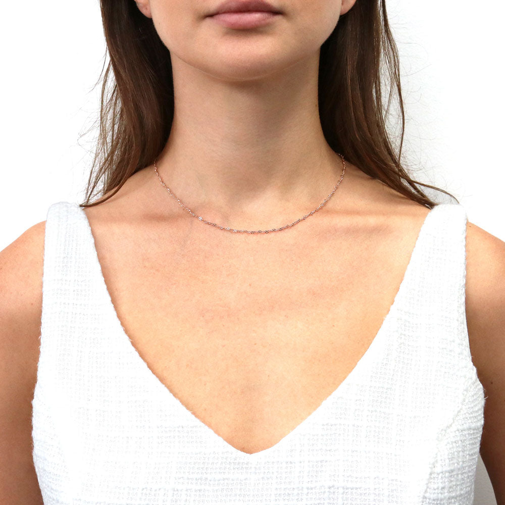 Model wearing Heart Link Chain Necklace, Rose Gold Flashed