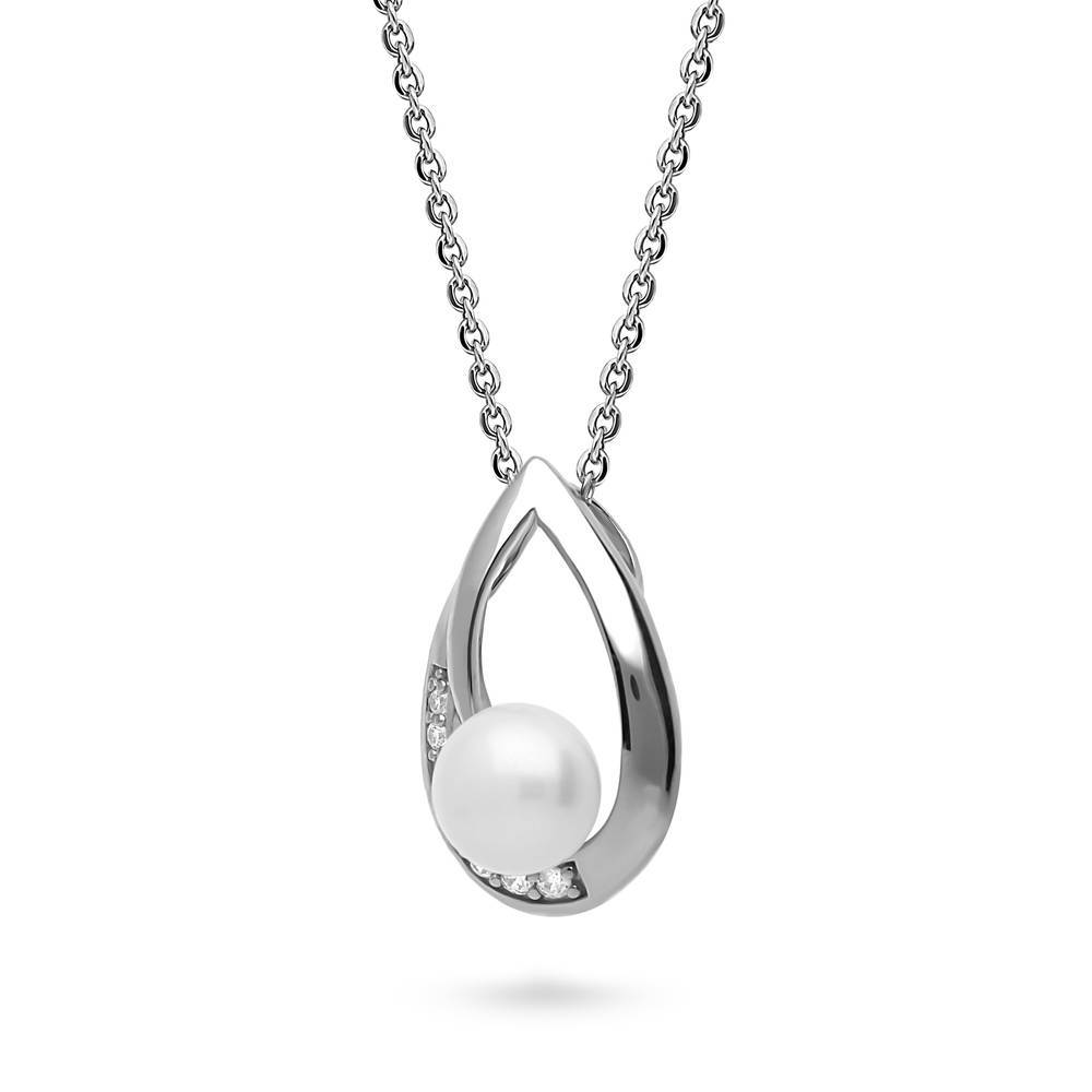 Solitaire White Button Cultured Pearl Necklace in Sterling Silver