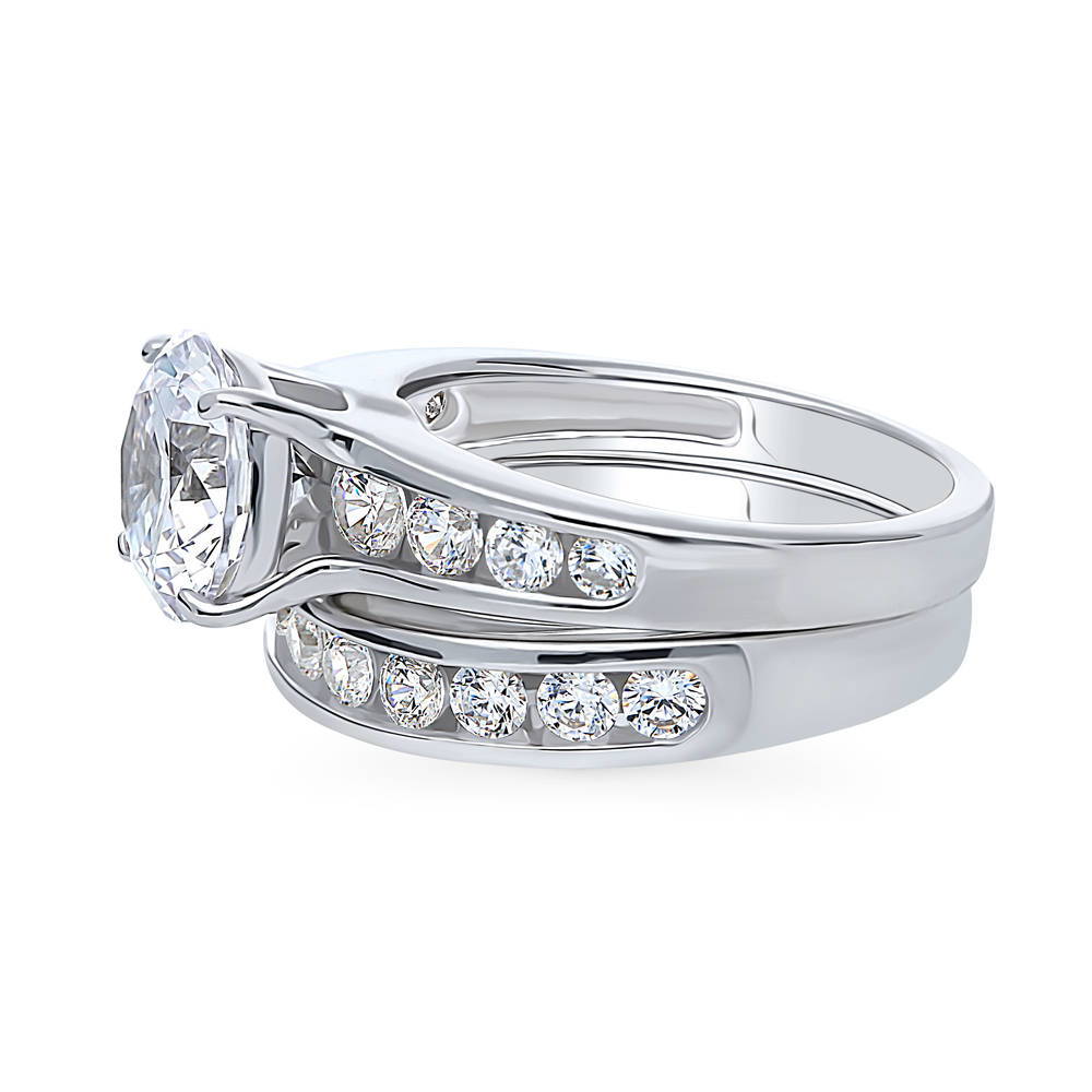 Angle view of Solitaire 2.7ct Round CZ Ring Set in Sterling Silver, 5 of 19