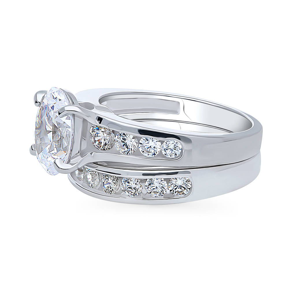 Angle view of Solitaire 2.5ct Oval CZ Ring Set in Sterling Silver, 5 of 16