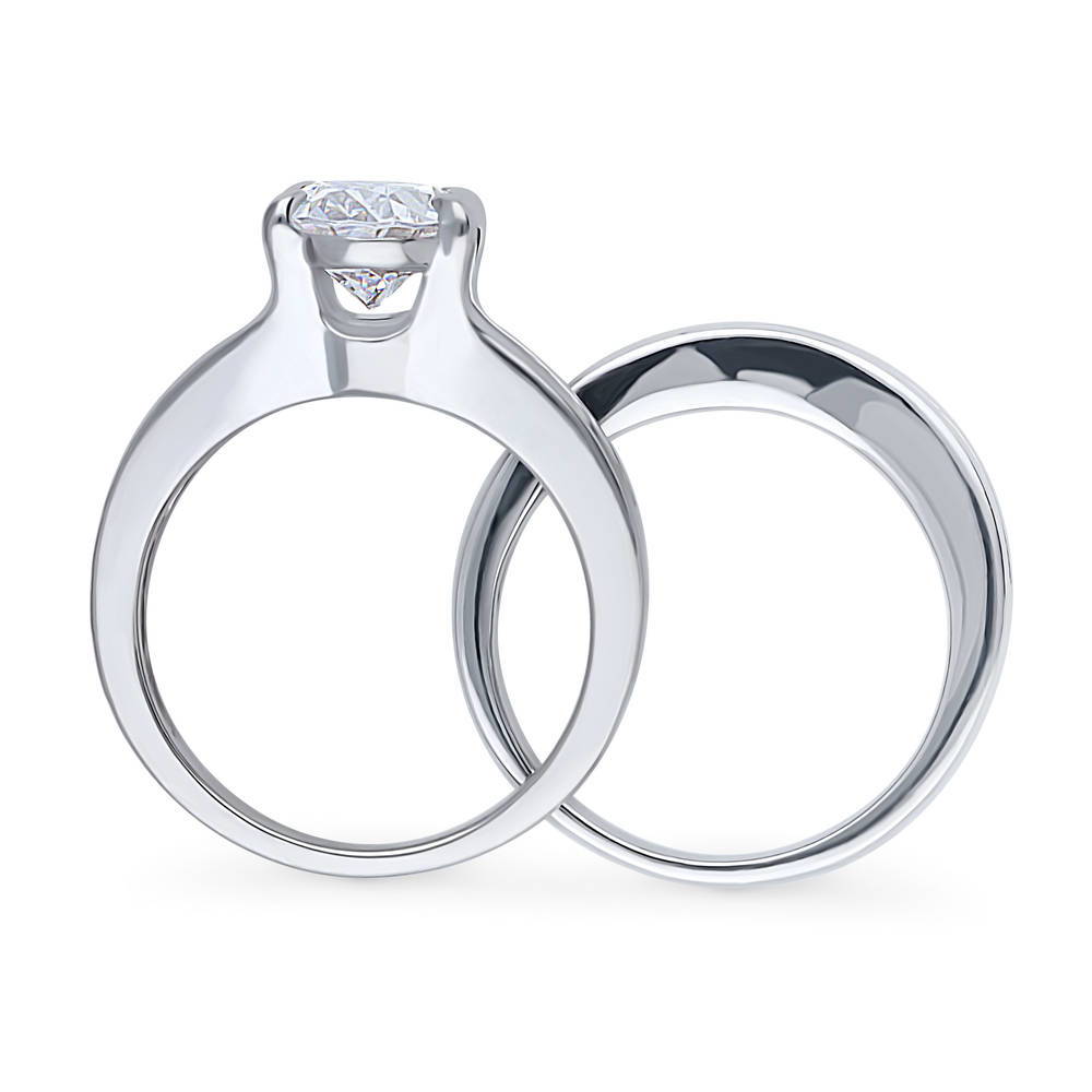 Solitaire 2.5ct Oval CZ Ring Set in Sterling Silver
