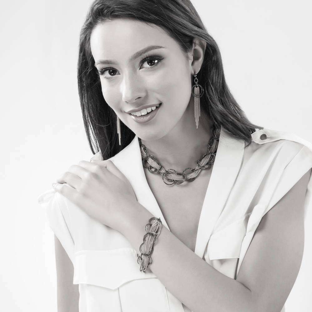 Model wearing Open Circle Chain Bracelet 20mm, Black And Rose Gold-Tone