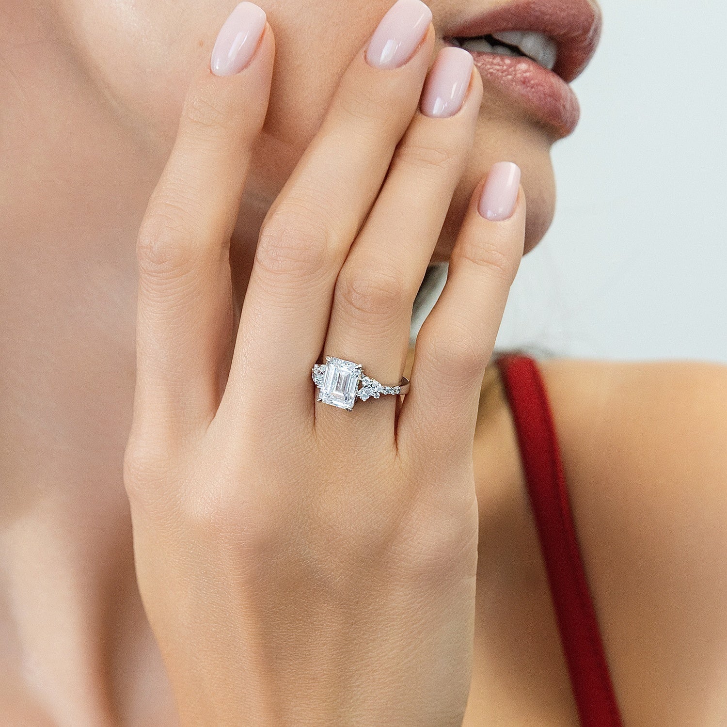 Model Wearing Flower Ring Style R1943-01