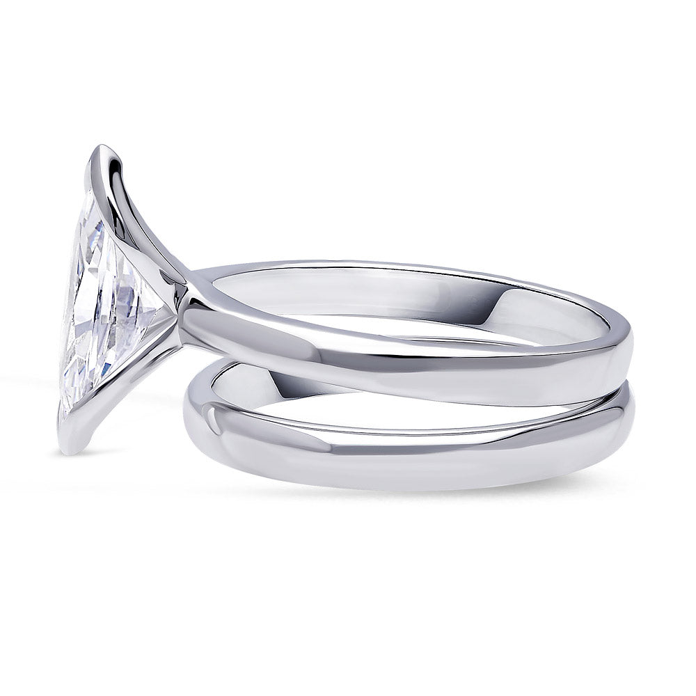 Solitaire 1.6ct Bezel Marquise CZ Ring Set in Sterling Silver