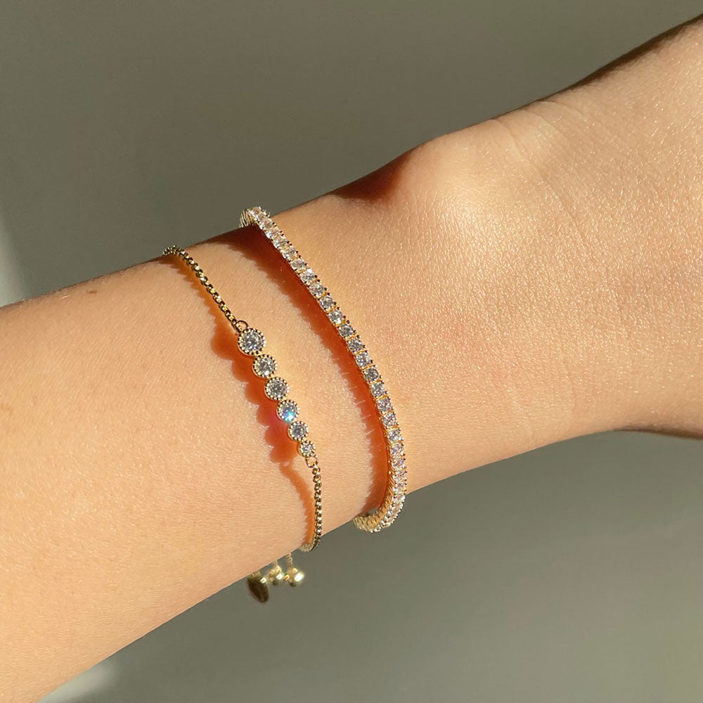 Image Contain: Bar Tennis Bracelet, Bubble Chain Bracelet