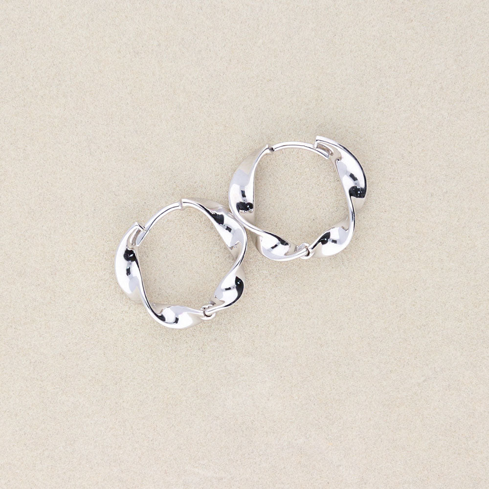 Woven Medium Hoop Earrings in Sterling Silver 0.63"