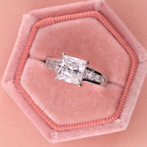 Image Contain: Solitaire with Side Stones Ring