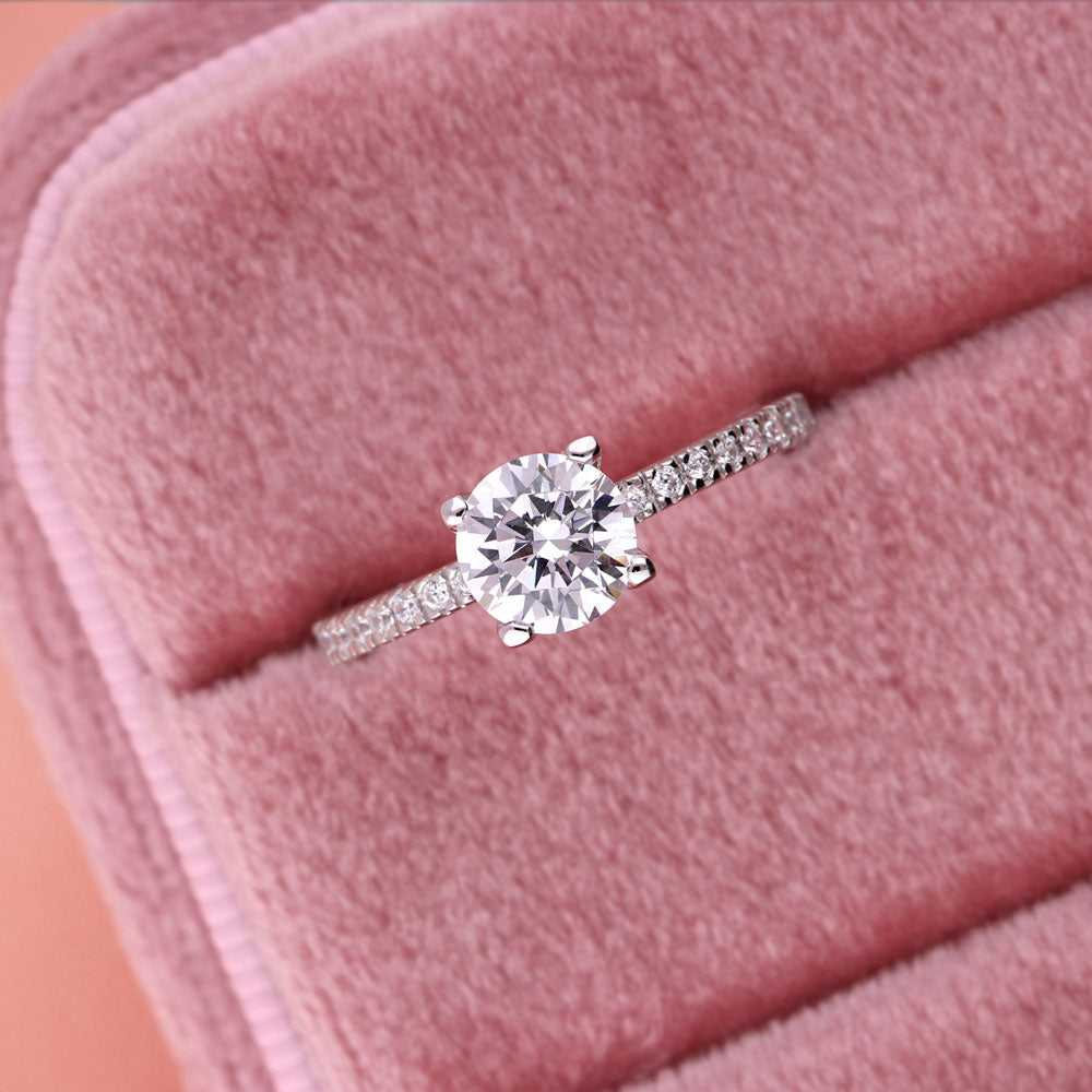Image Contain: Solitaire with Side Stones Ring