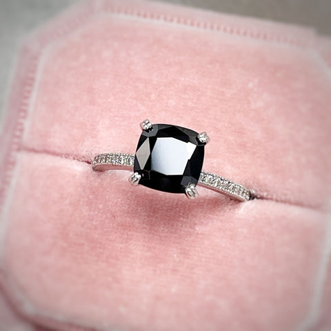 Image Contain: Solitaire with Side Stones Ring