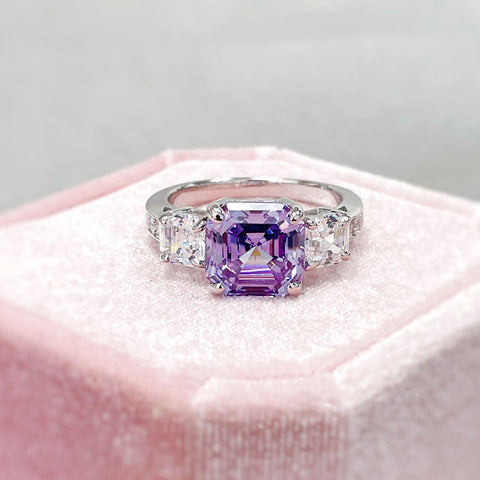 Image Contain: 3-Stone Ring
