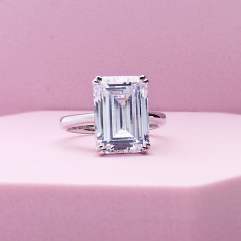 Image Contain: Solitaire Ring