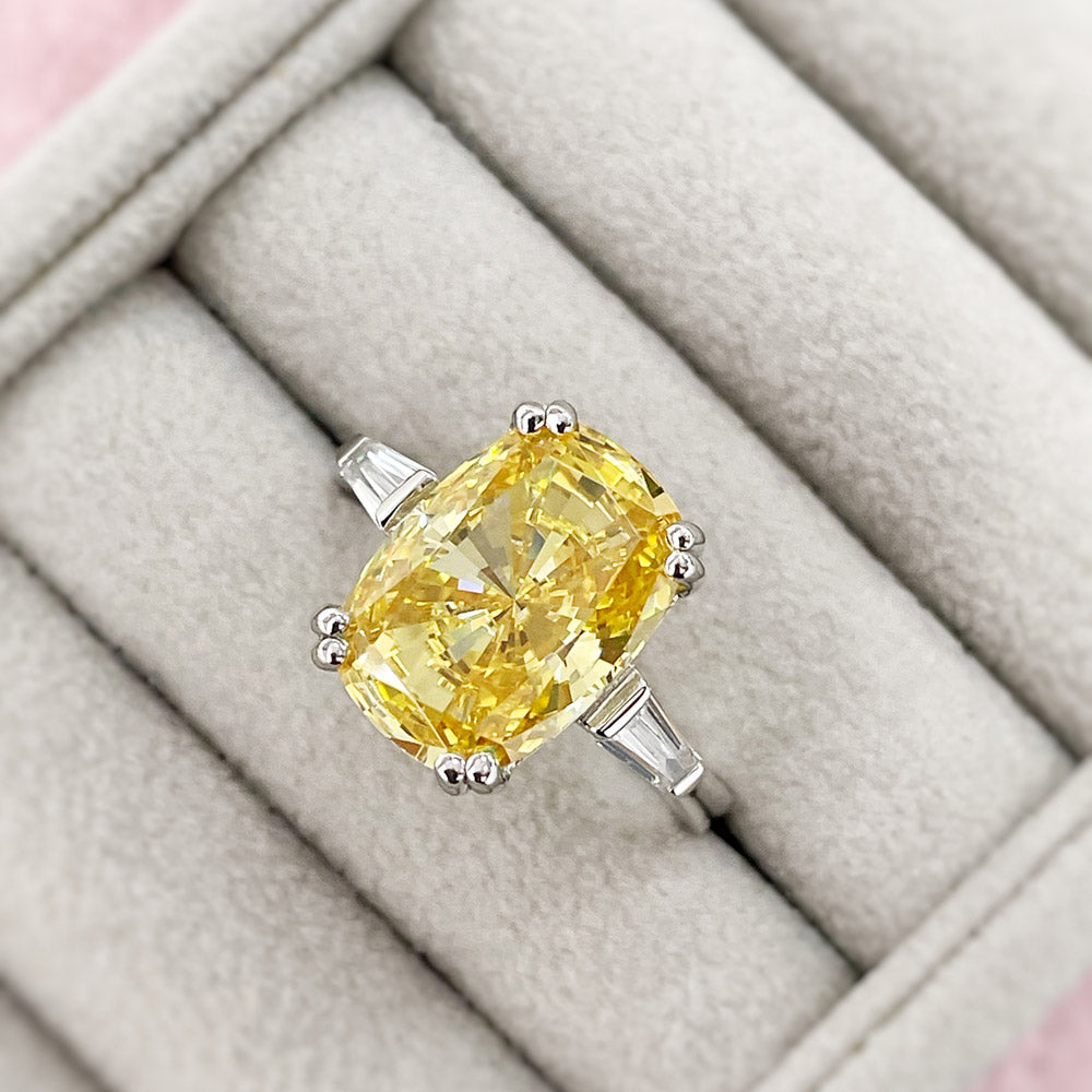 Image Contain: 3-Stone Ring