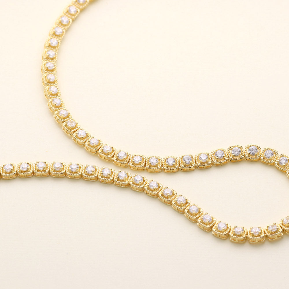 Image Contain: Cable Tennis Necklace