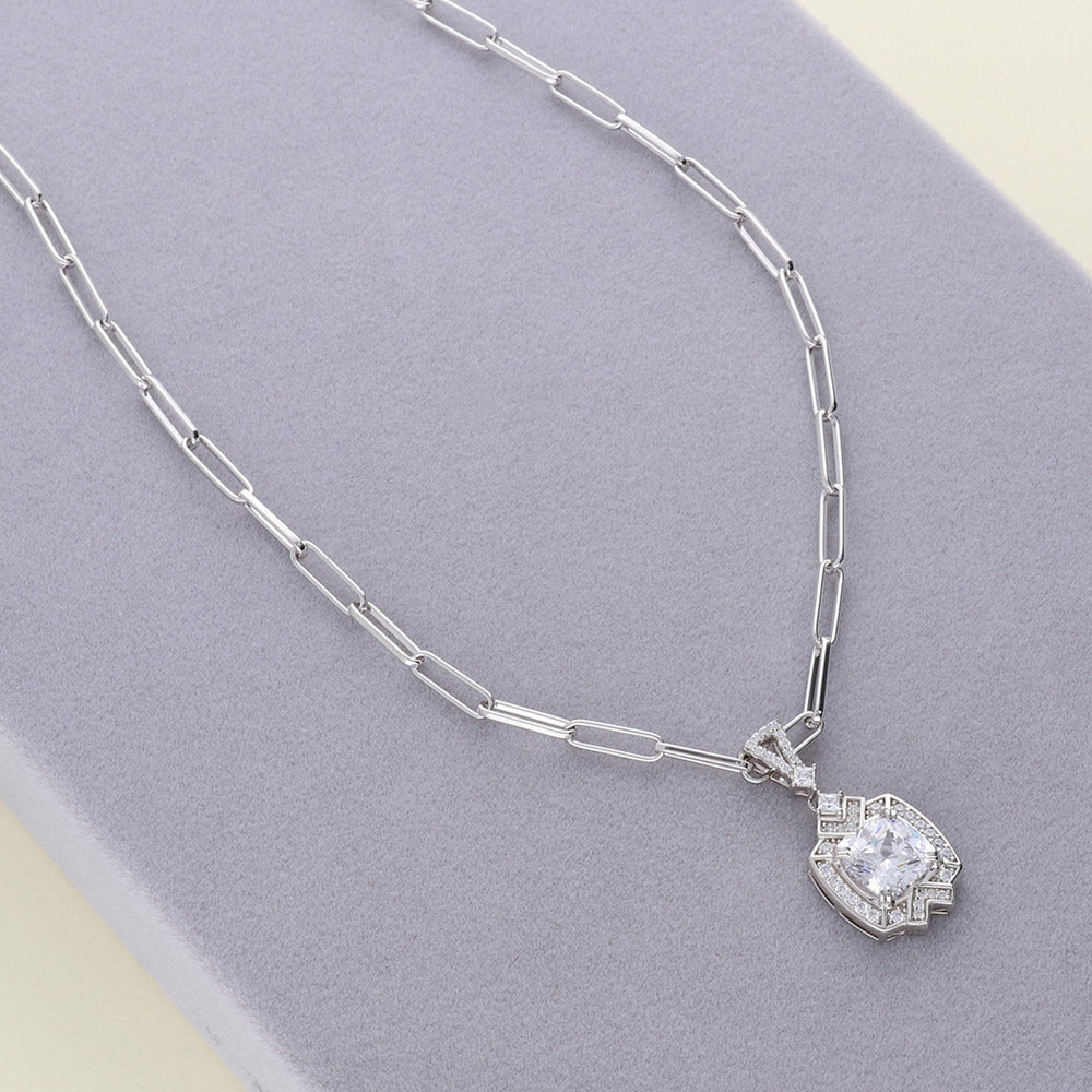 Image Contain: Paperclip Chain Necklace
