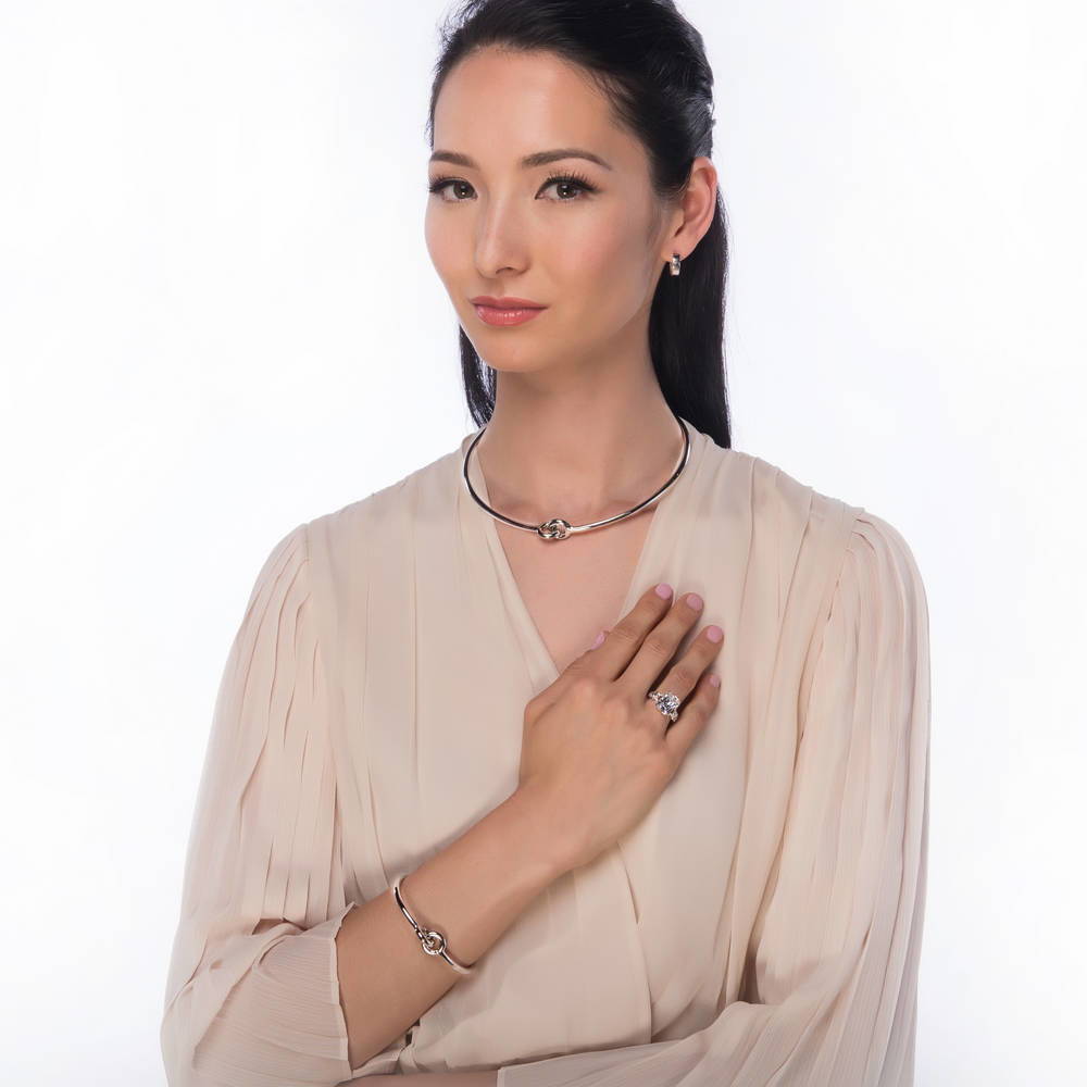 Model wearing Interlocking Choker, 2 of 4