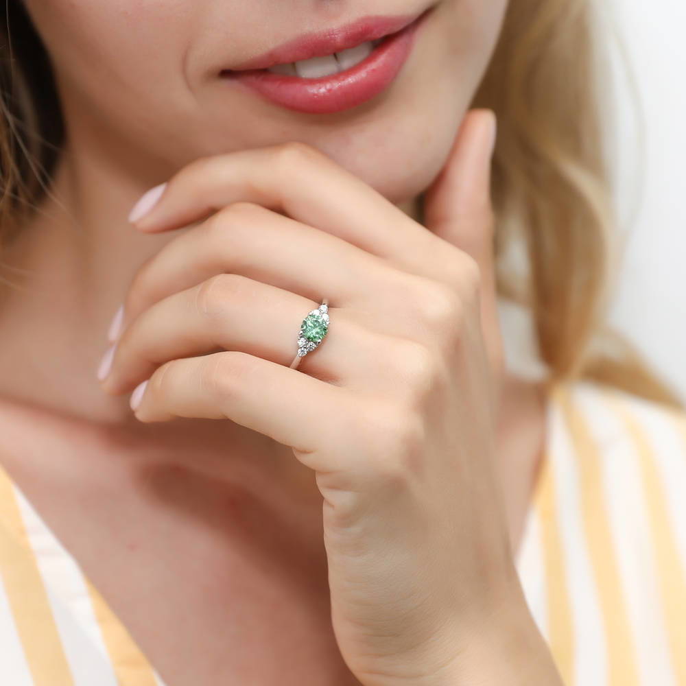 Solitaire Green Round CZ Ring in Sterling Silver 0.8ct