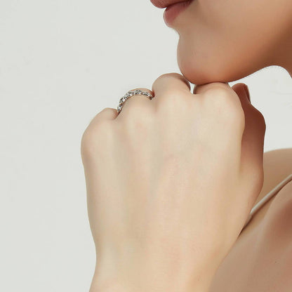 Model Wearing Bubble Band Ring Style R1563-01