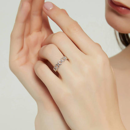 Model Wearing Bubble Band Ring Style R1563-01