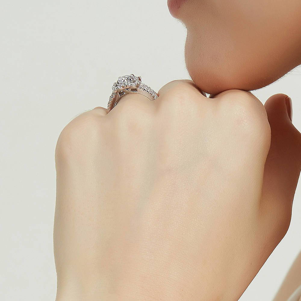 Model Wearing Flower Ring Style R1666-01
