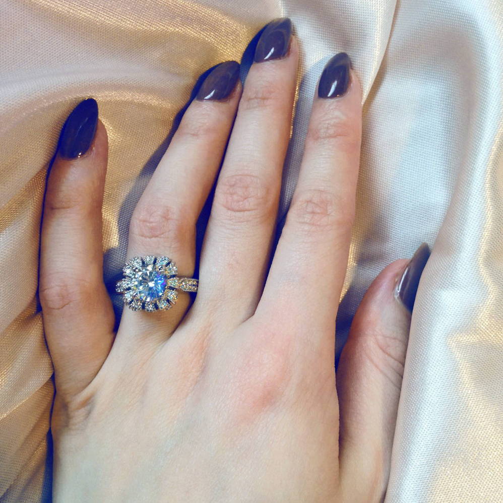 Image Contain: Model Wearing Halo Ring