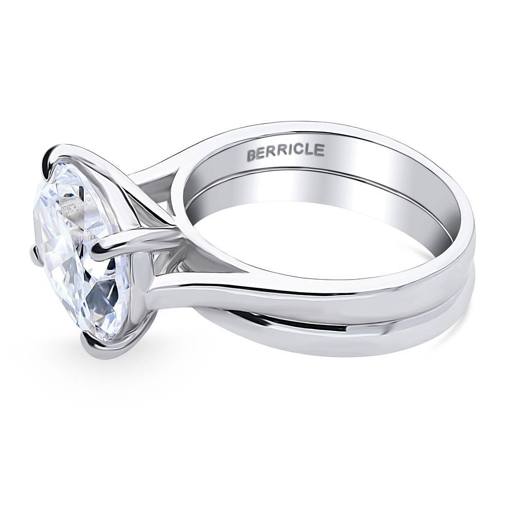 Angle view of Solitaire East-West 5.5ct Oval CZ Ring Set in Sterling Silver, 5 of 11