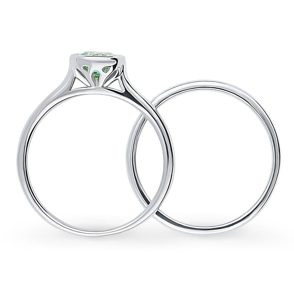 Solitaire 0.8ct Green Bezel CZ Ring Set in Sterling Silver