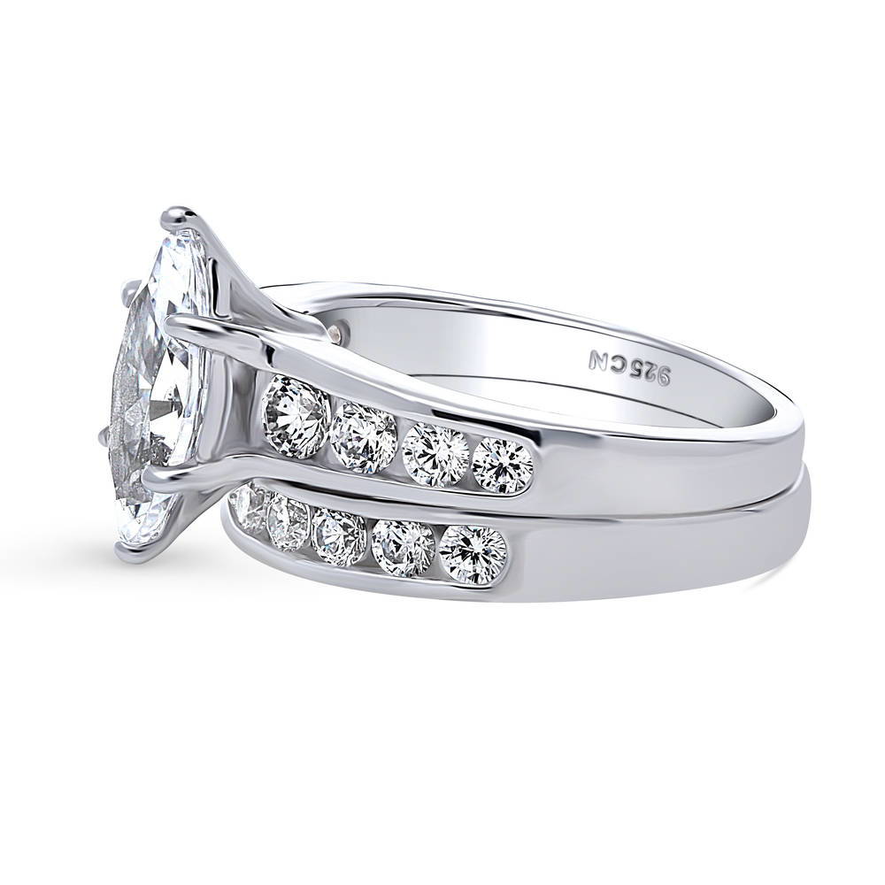 Solitaire 1.6ct Marquise CZ Ring Set in Sterling Silver